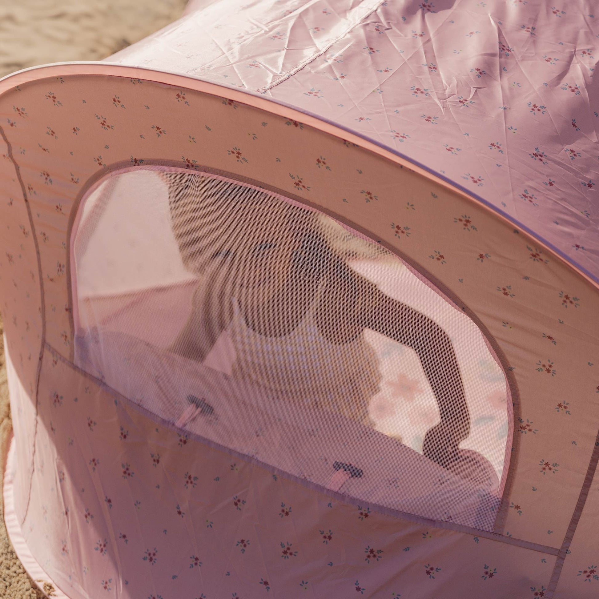 Little Girl In The Little Dutch Pop-Up Beach Tent - Ocean Dreams Pink