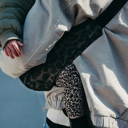 Wildride Toddler Carrier - Grey leopard