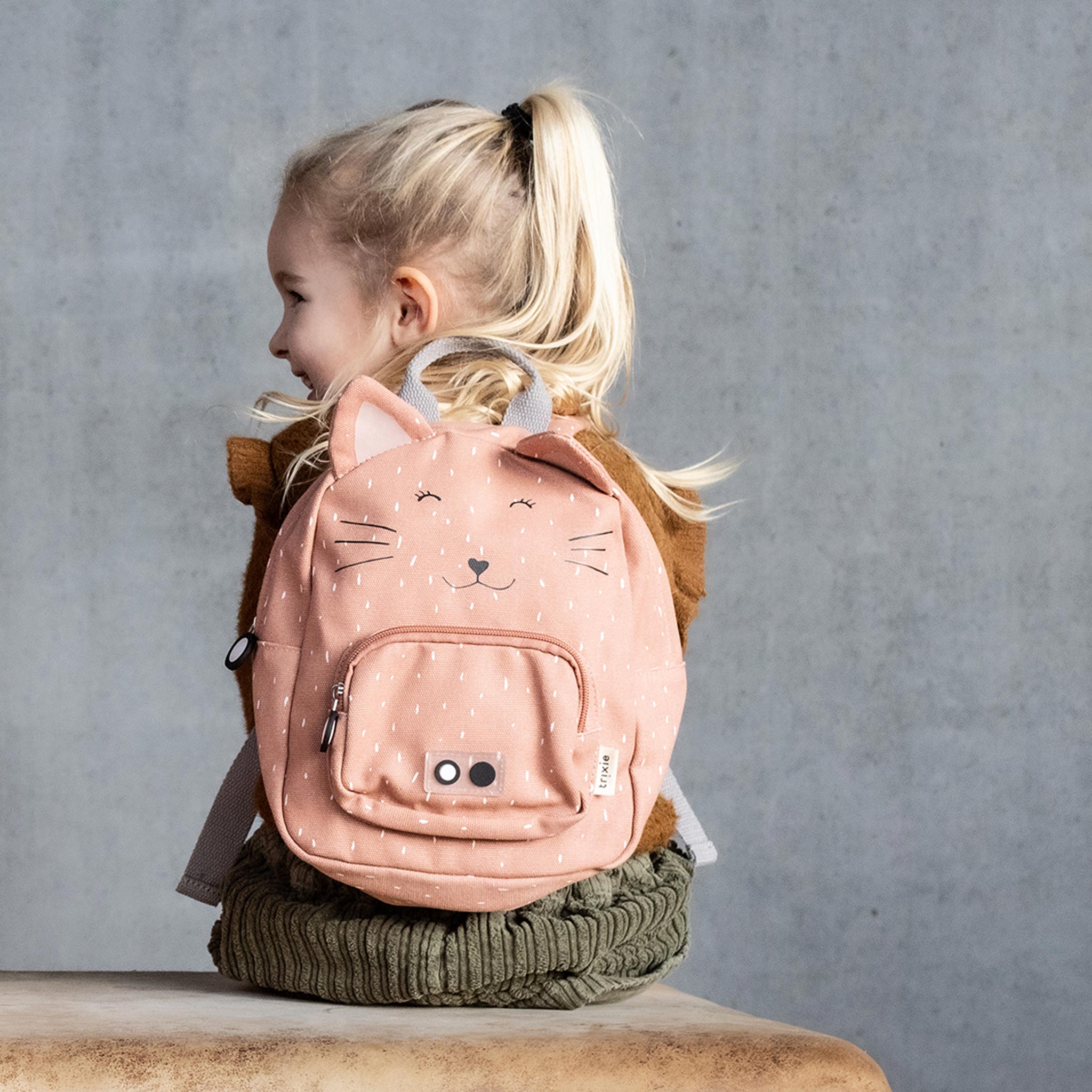 Trixie Small Backpack Mrs. Cat Scandiborn