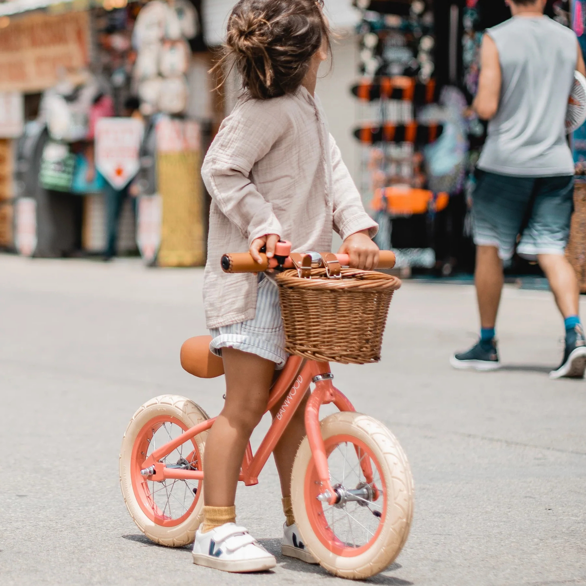 Banwood First Go Balance Bike - Coral - lifestyle