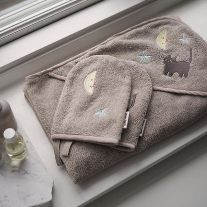 Dear April Petal Baby Towel - Moon Cat