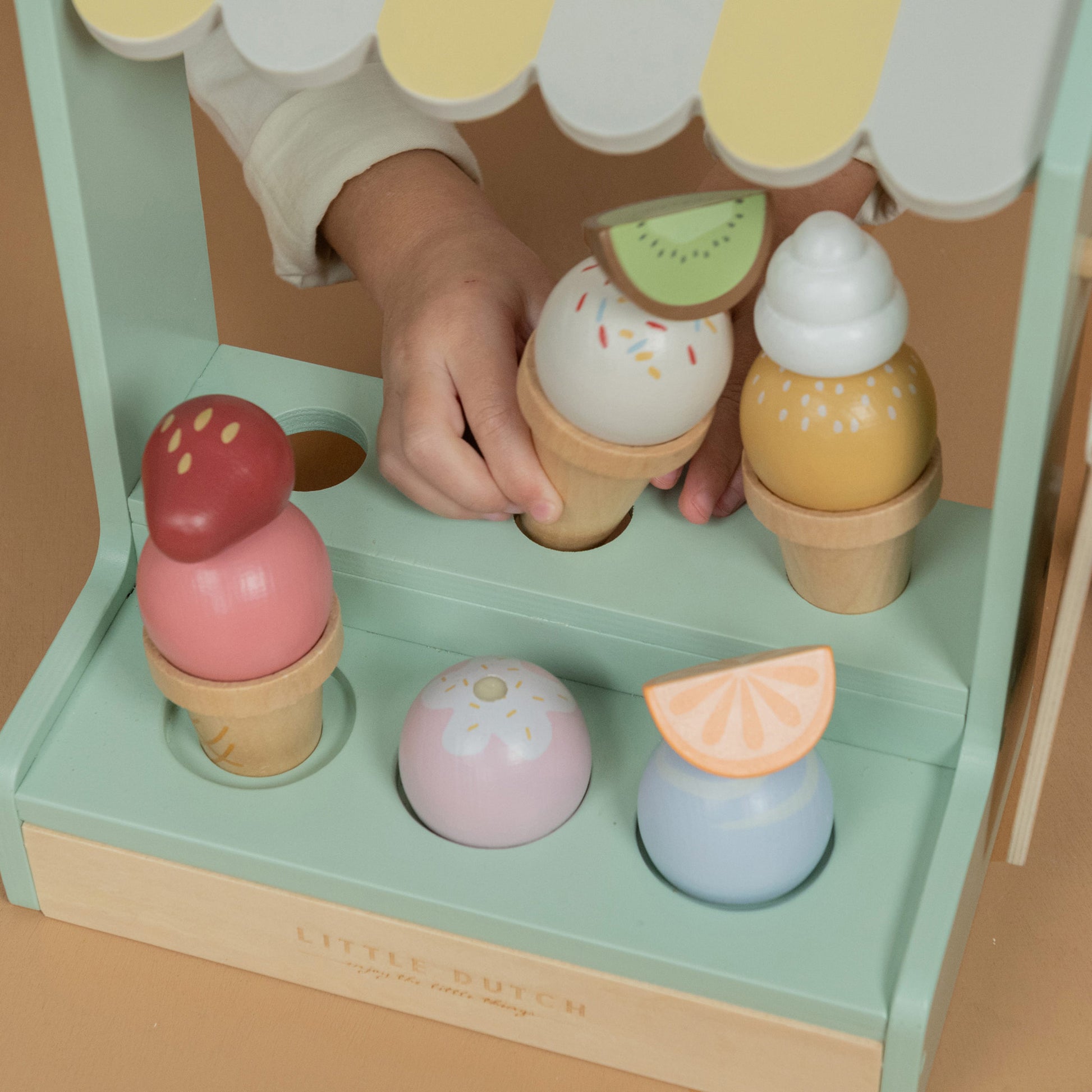 Little Dutch Toy Ice Cream Shop - Close Up