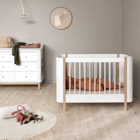 Oliver Furniture Wood Mini+ Cot Bed - White/Oak