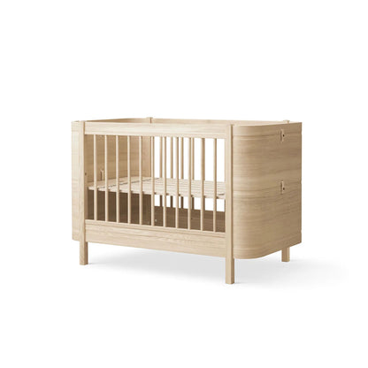 Oliver Furniture Wood Mini+ Cot Bed Incl. Junior Kit - Oak (0-9years)