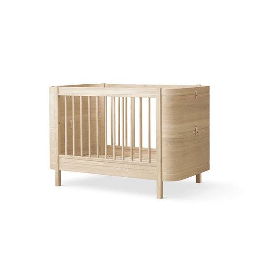 Oliver Furniture Wood Mini+ Cot Bed Incl. Junior Kit - Oak (0-9years)