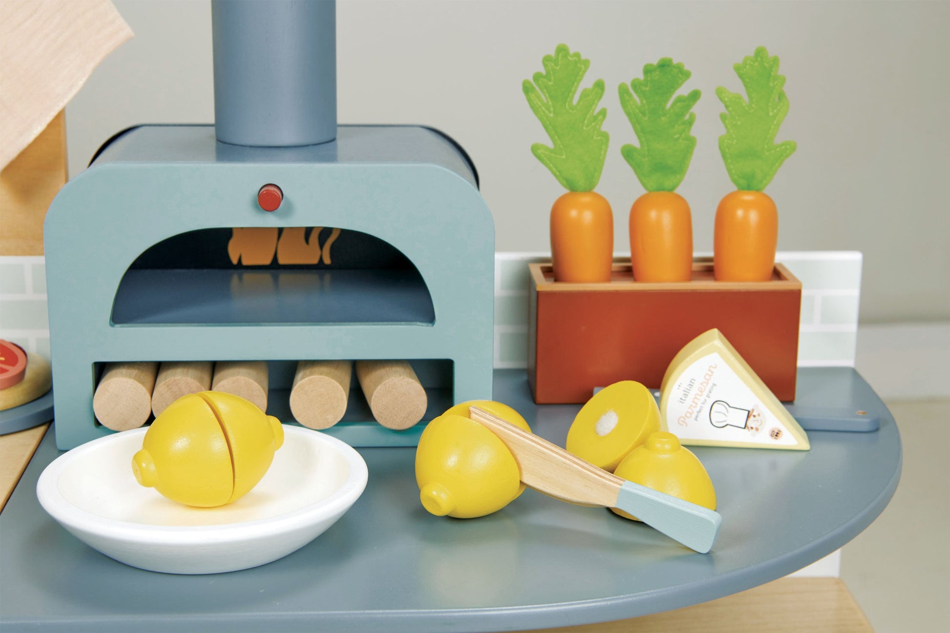 wooden toy pizza maker