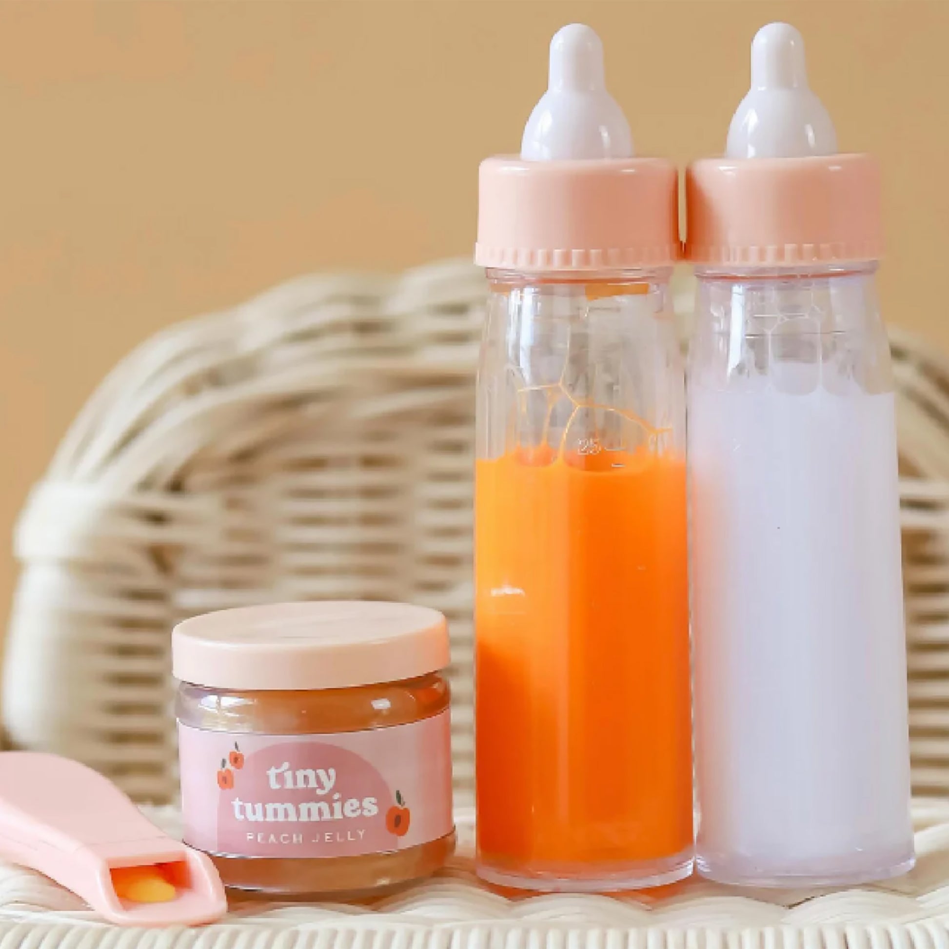 Tiny Harlow Tiny Tummies - Magic Milk & Juice Bottle With Peach Jelly 