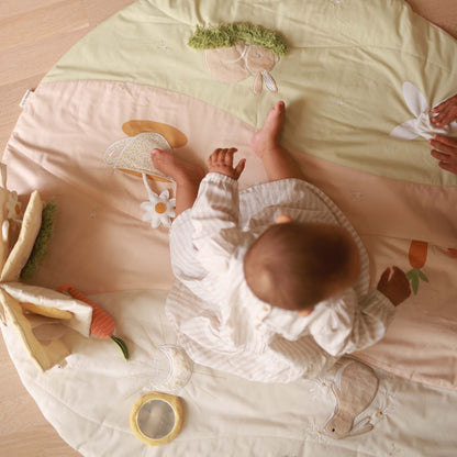 Avery Row Activity Playmat - Wild Chamomile