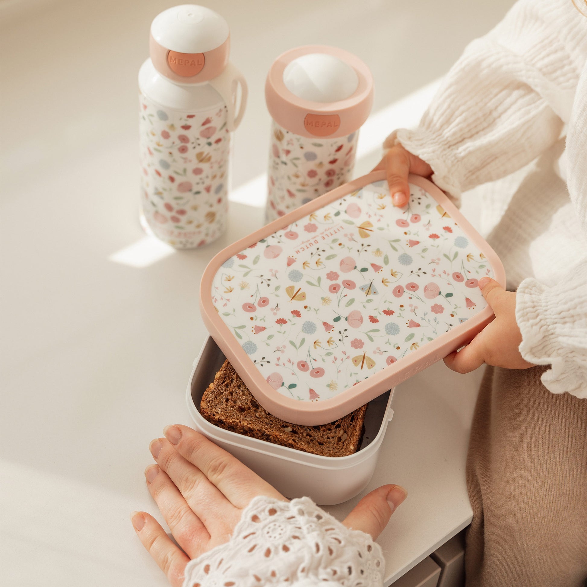 Little Dutch Mepal Lunchbox - Flowers & Butterflies