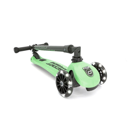 Scoot & Ride Highwaykick 3 LED Scooter - Kiwi