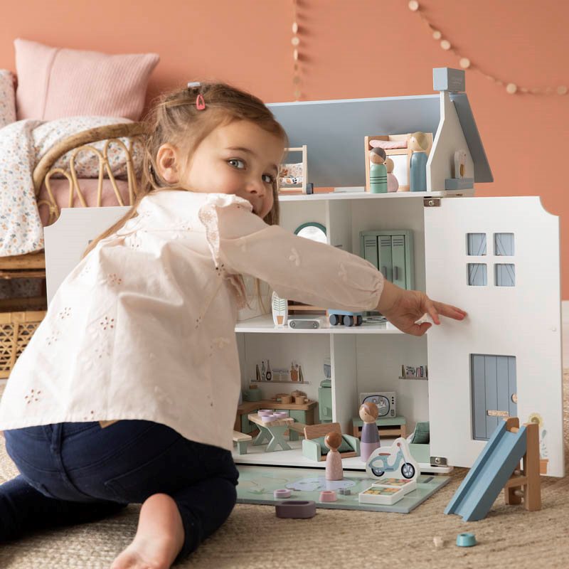 Lidl sale dolls house