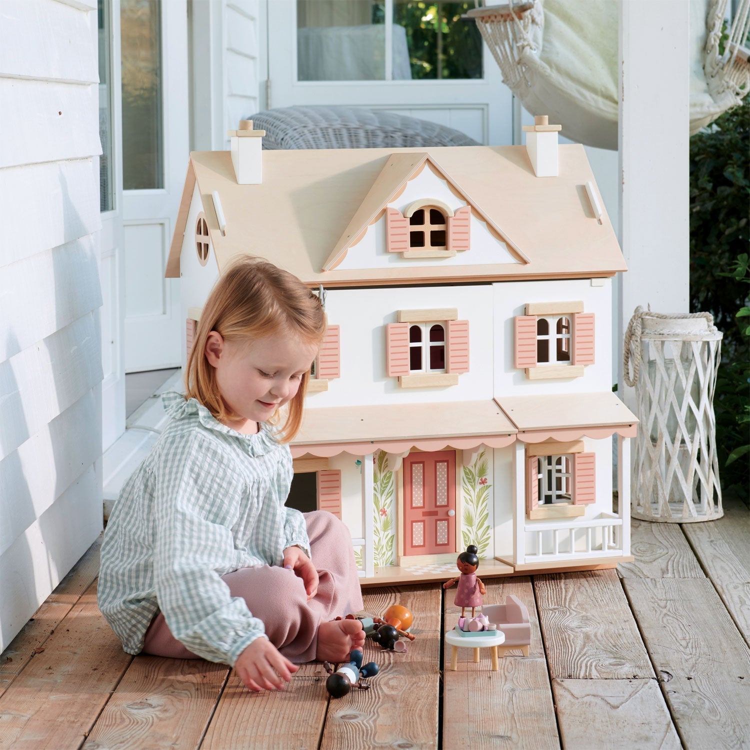 Dollhouse with working lights on sale