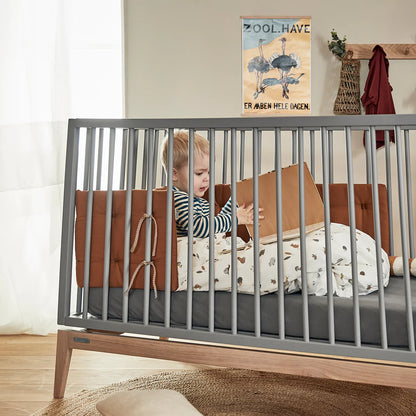 Leander Luna Baby Cot - Grey/Oak