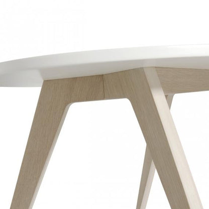 Oliver Furniture Kids Table in White and Oak - Scandibørn